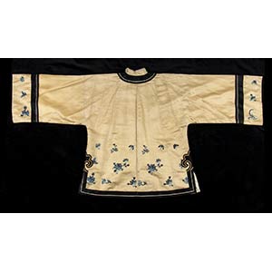 AN EMBROIDERED SILK FEMALE JACKET ... 
