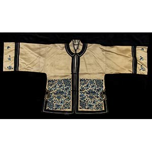 AN EMBROIDERED SILK FEMALE JACKET China, ... 