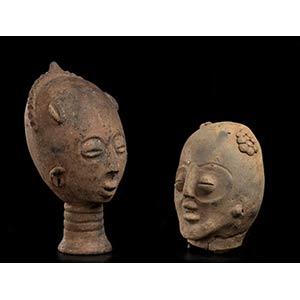 TWO POTTERY HEADS Africa26 x 14 cm ... 