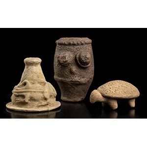 THREE POTTERY ITEMS Africa21 x 13 cm the ... 