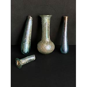 Group of three Roman glass ... 