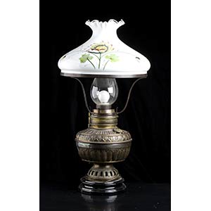 Antique style lamp  Metal base