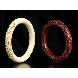 Lot of two oriental style bracelets Various ... 