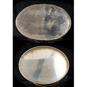 Two English silver plated trays, 20th ... 