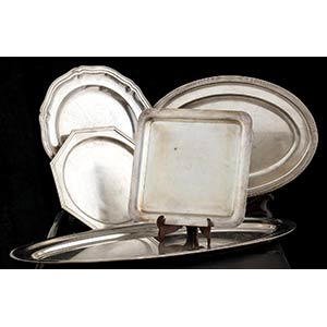 Five metal trays, 20th century  of oval ... 