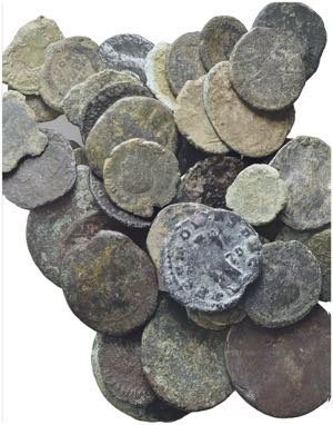 Lot of 50 Roman Imperial Æ coins, to be ... 