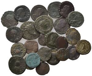 Lot of 25 Roman Imperial Æ coins, to be ... 