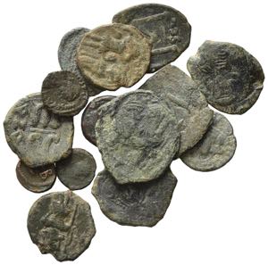 Lot of 15 Byzantine Æ coins, to be catalog. ... 