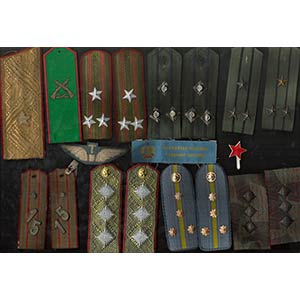 BULGARIAMassive lot of shoulder boards and ... 