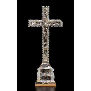 Crucifix in mother of pearl (Pinctada ... 