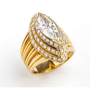 Navette cut diamond gold band ring 18K ... 