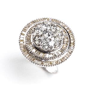 White gold ring with diamond flower and ... 