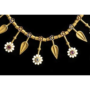 Gold necklace with enamel diamond ... 