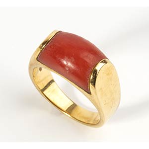 Mediterranean coral gold ring - mark of ... 
