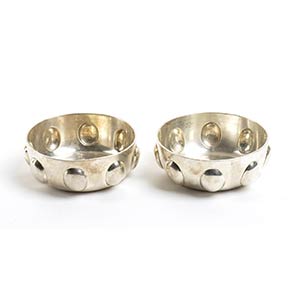 A pair of Italian sterling silver  bowls - ... 