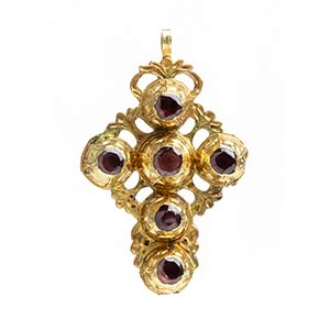 Italian gold and garnet pendant cross - ... 