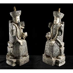 A PAIR OF BONE LARGE FIGURES OF AN EMPEROR ... 