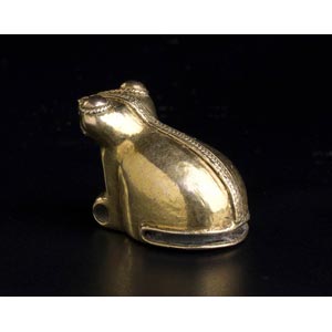 A Pre-Columbian frog bell ... 