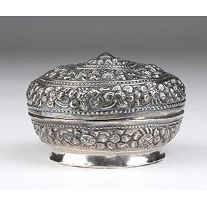 Round silver box - Burma embossed and ... 