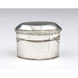 Silver oval box - Burma, 19th centuryplain ... 