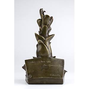 Bronze sculpture Depiction of a ... 