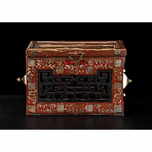 COFANETTO IN LEGNO LACCATO CON INTARSI IN ... 