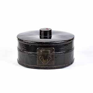 CAPPELLIERA IN CUOIO LACCATA CON CERNIERE IN ... 