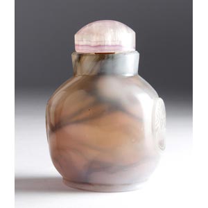 Chalcedony snuff bottle;XX Century; 6 cm; 