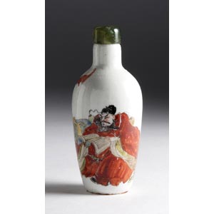 Painted porcelain snuff bottle;XX Century; ... 