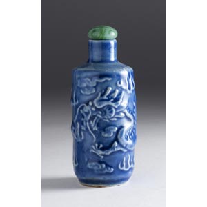 Painted porcelain snuff bottle;XX Century; 7 ... 