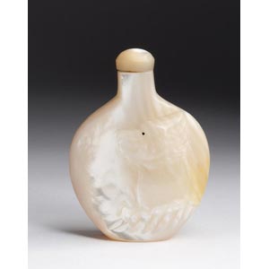 Carved animal, mother of pearl snuff ... 