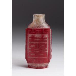 Overlay glass snuff bottle;XX Century; 6 cm; 