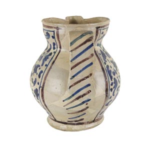 Majolica flagon painted in ... 