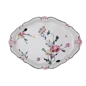 Oval shaped Tray with small contoured hem ... 