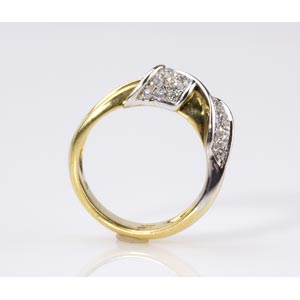 DAMIANI - DIAMOND RING; shaped as ... 