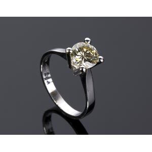 DIAMOND RING; a solitaire diamond engagement ... 