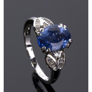 BLUE SAPPHIRE DIAMOND GOLD RING; ... 