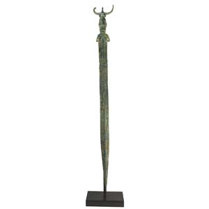An impressive Antenna bronze sword ... 