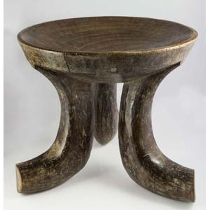 Ancient wooden stool with three feet, h. 40 ... 