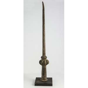 Spearhead  with decorative vertical and ... 