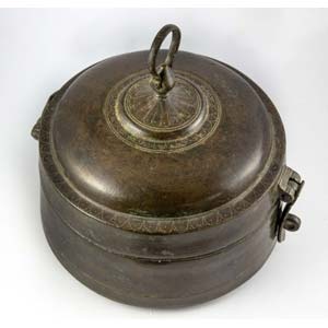 Bronze Chapati box for bread, with lid and ... 