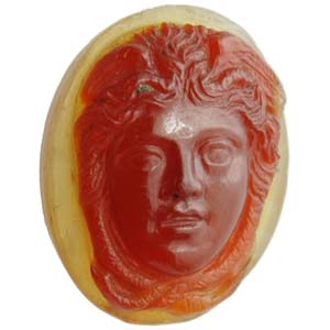 Nineteenth-century agate cameo, red on ... 