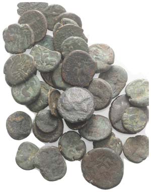 Parthian Kingdom, lot of 37 Æ coins, to be ... 