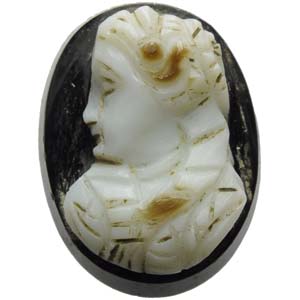 Agate cameo. Noblewoman bust. 18th century.; ... 