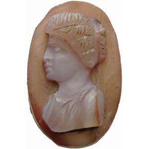 Agate cameo. Draped bust of a roman matron. ... 