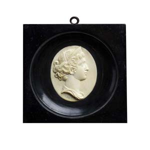 Attractive ivory cameo. Bust of ... 