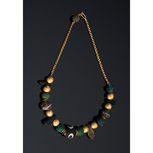 MELIS - 21K gold necklace with ancient glass ... 