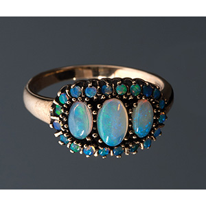 Victorian style 9K yellow gold opals ring, ... 