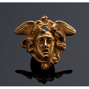 18K gold diamond pendant
depicting a Medusa ... 