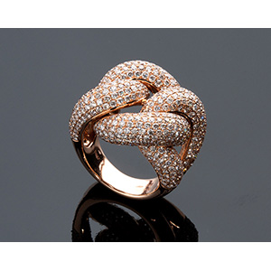 18K PINK GOLD DIAMOND RING
a chain link ... 